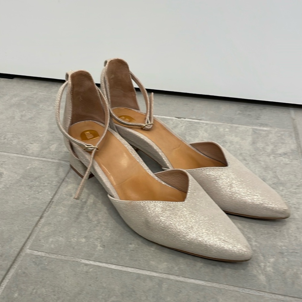 Bared footwear Quelea sandal